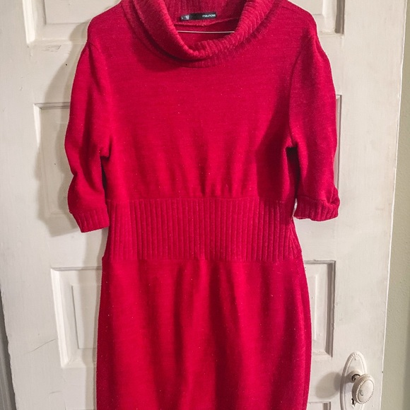 Red fitted sweater dress - Picture 2 of 5